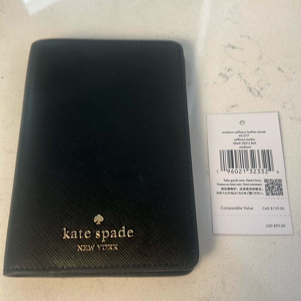 Kate Spade Nwt Black Leather Passport Card Holder